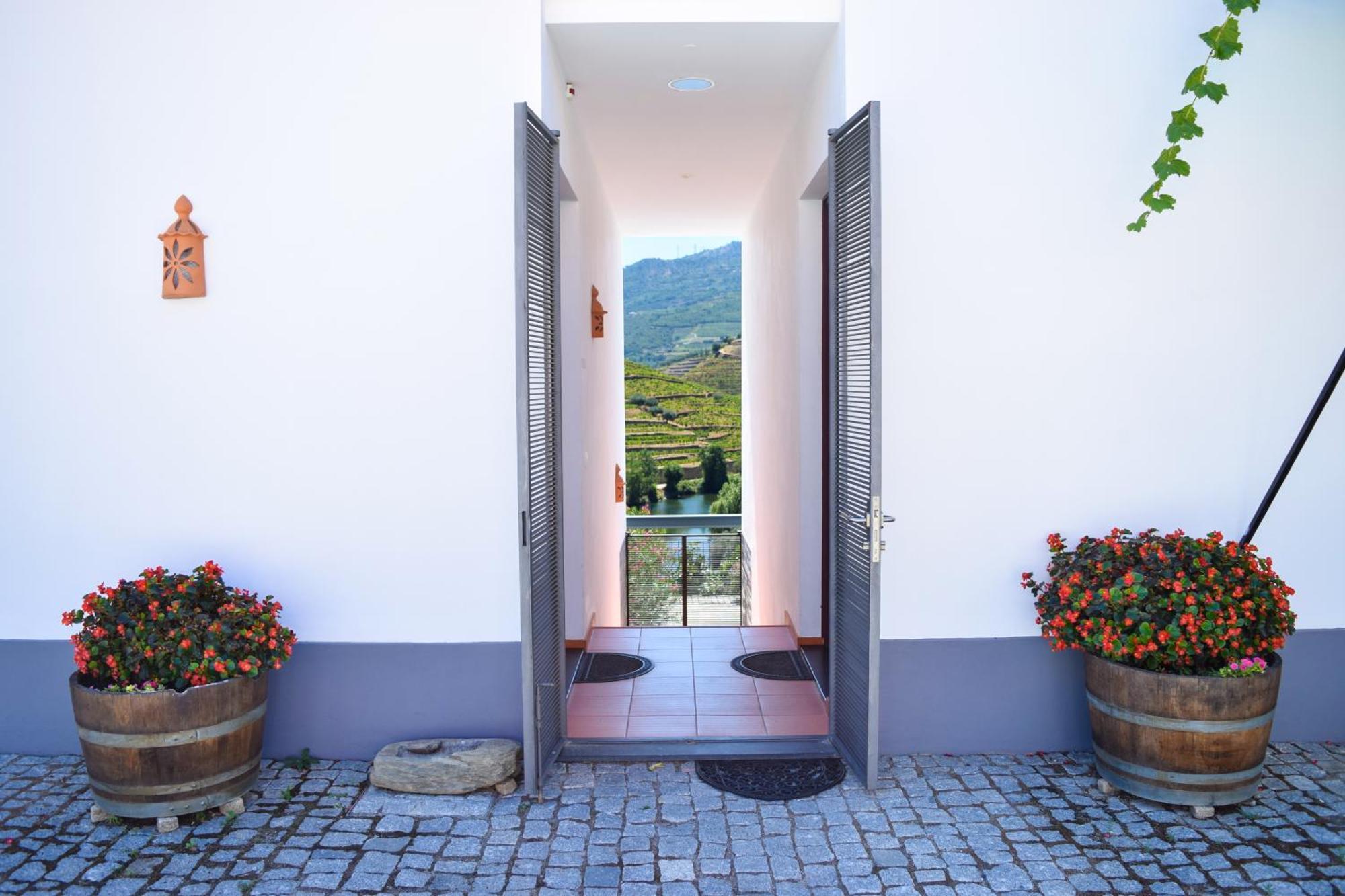 Quinta Do Tedo Bed & Breakfast Folgosa  Exterior photo